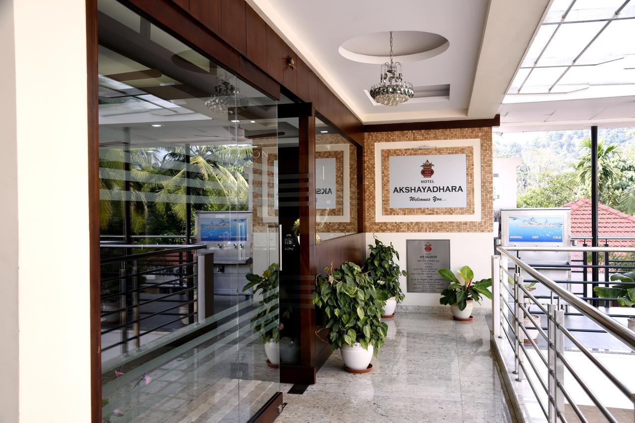 Hotel Akshayadhara Subrahmanya Kültér fotó