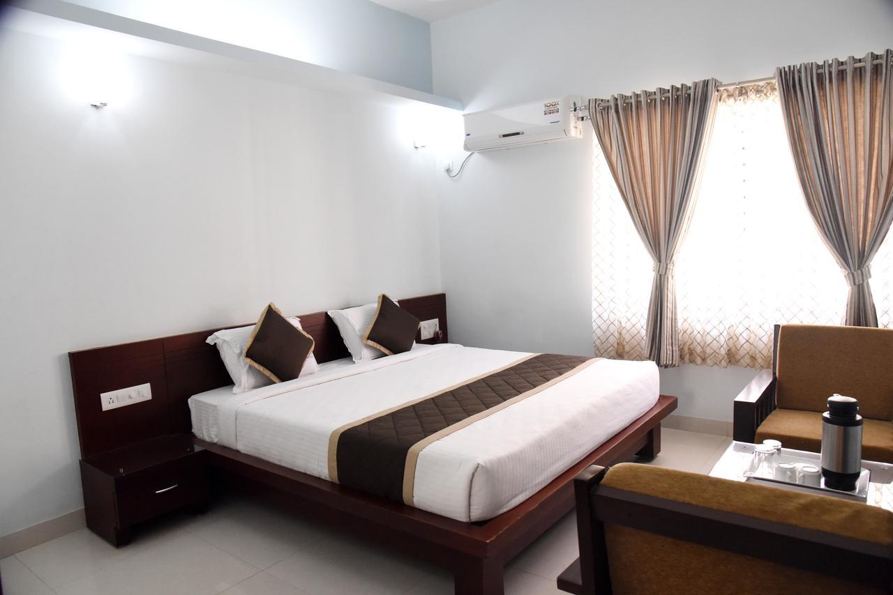 Hotel Akshayadhara Subrahmanya Kültér fotó