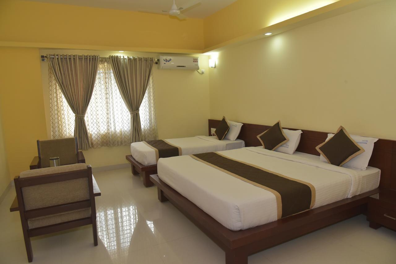 Hotel Akshayadhara Subrahmanya Kültér fotó