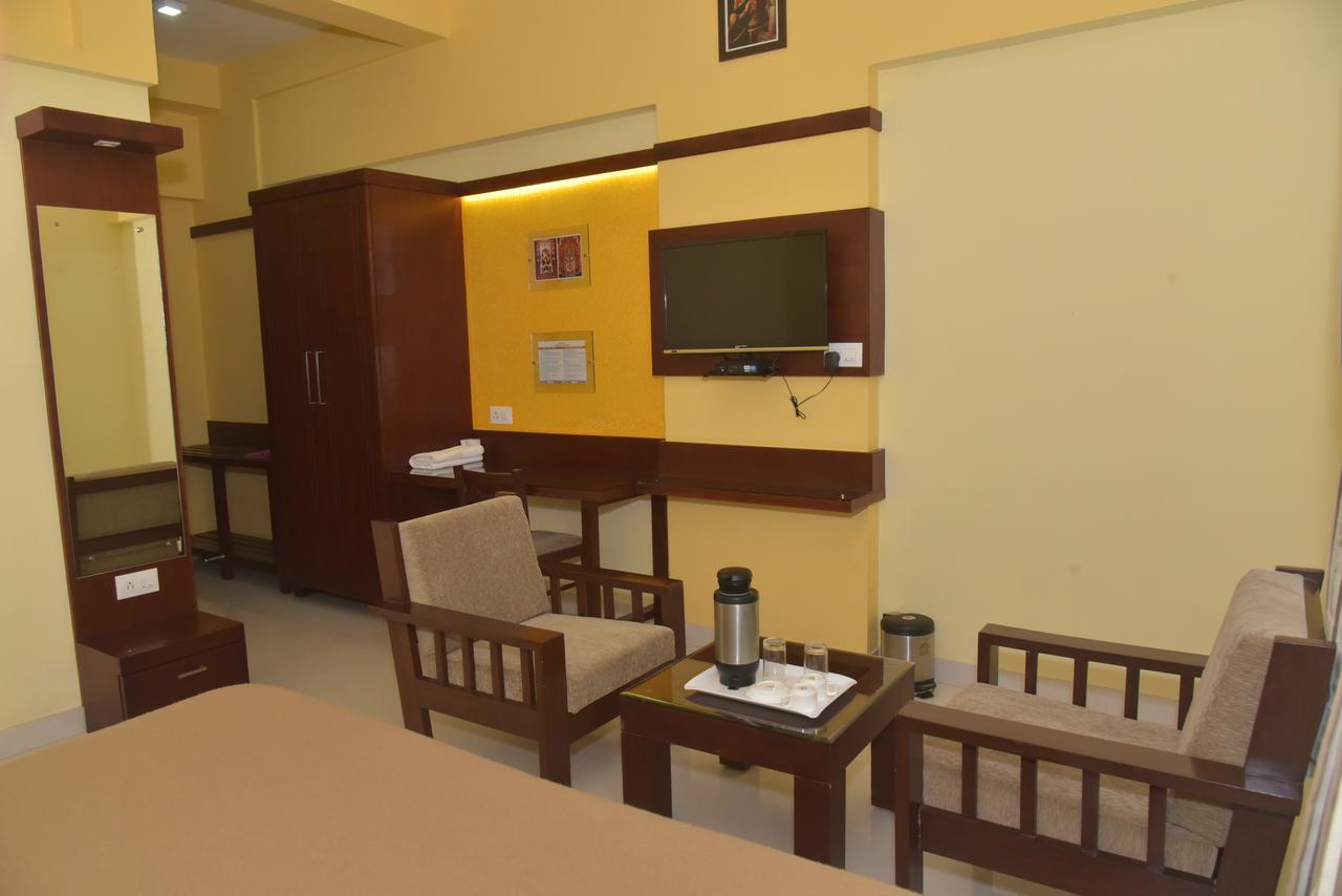 Hotel Akshayadhara Subrahmanya Kültér fotó