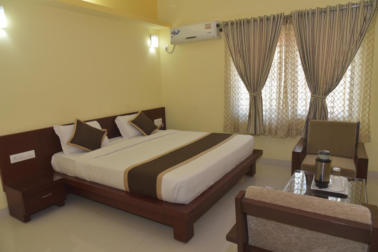 Hotel Akshayadhara Subrahmanya Kültér fotó